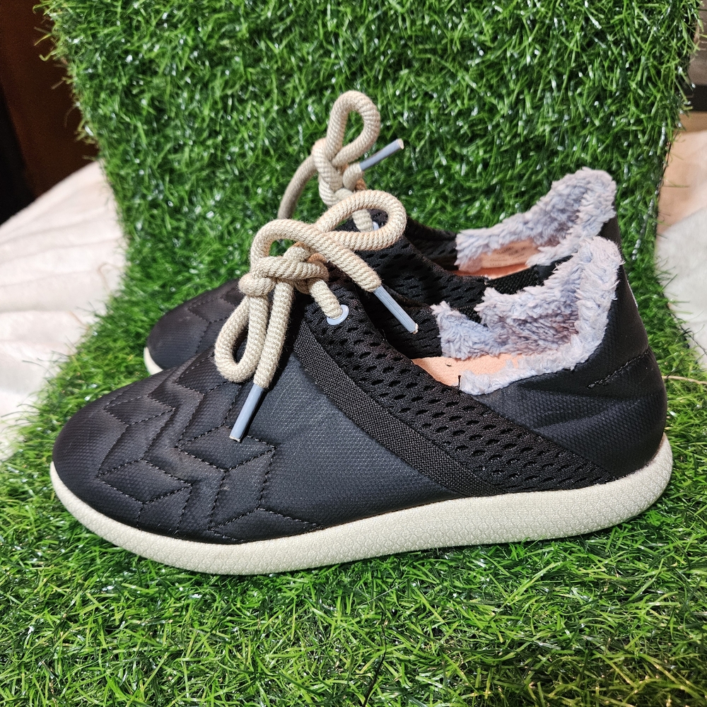 OLUKAI Mahiki Women's Slipper Indoor & Outdoor Wear Sneaker size 6